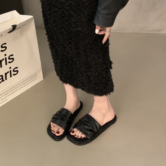 Silver flat flip-flops for women, 2024 new summer soft-soled French beach sandals