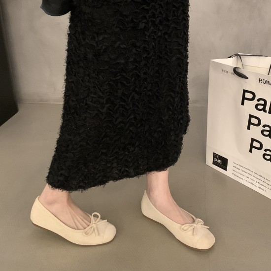 Women's French flat pumps, 2024 new retro suede red shoes, fairy-style ballet toe shoes.