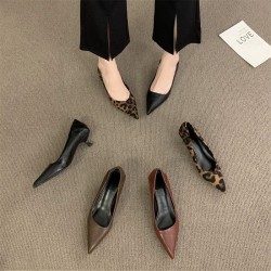 2024 autumn and winter new pointed-toe pumps, fashionable and versatile leopard print, elegant low-heeled kitten heels for commuting