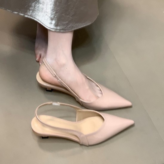 Niche French cross-strap sandals, fairy shoes, 2024 new summer elegant black high-heeled sandals for outdoor wear.