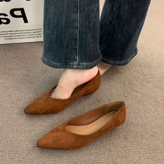 French-style niche brown shoes for women, 2025 spring and autumn wedge heels, elegant pointed toe commuter shoes for evening wear