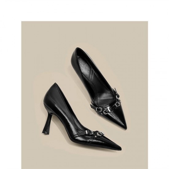 Black, stylish, mature women's high heels, 2024 new French-style, versatile pointed-toe stiletto shoes with skirts.