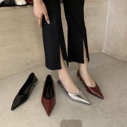 Nude women's high heels, soft leather, pointed toe, soft-soled, French-style, skirt-matching shoes with a gentle, low-heeled design.