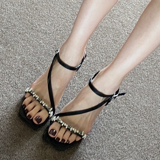 French square-toed, bow-knot, block-heeled, closed-toe sandals for women, 2025 summer pumps.