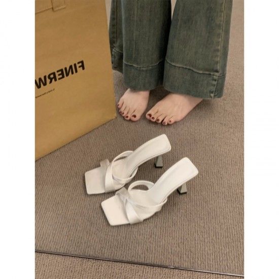 White high-heeled wedding shoes for women, 2025 spring new models, pointed-toe stiletto embroidered lace, Xiuhe wedding dress bridal shoes.